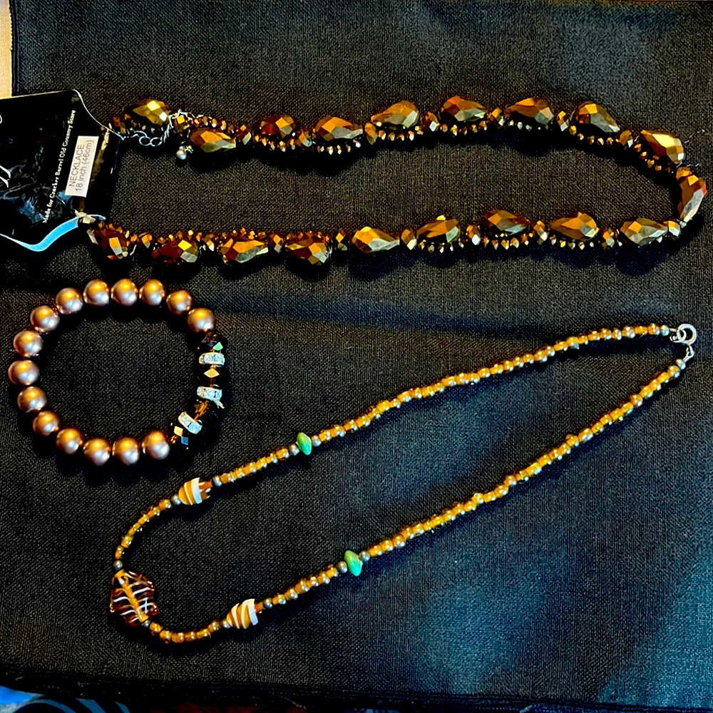 Set of 3 pieces of costume jewlery. Beautiful golden brown color. Sapphire brand